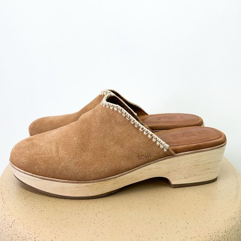 TOMS Women’s Suede Leather Addison Clog Heel in Deco Brown